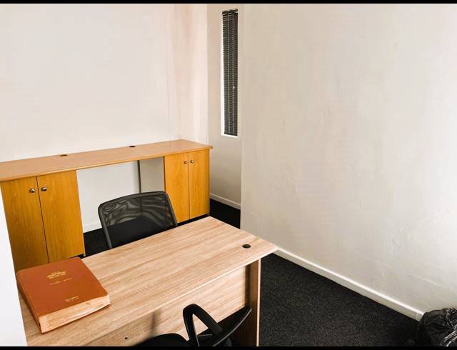 93M² OFFICE TO LET IN WESTLAKE